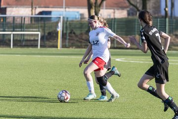 Bild 246 - wBJ SV Wahlstedt - SV Henstedt Ulzburg : Ergebnis: 0:1